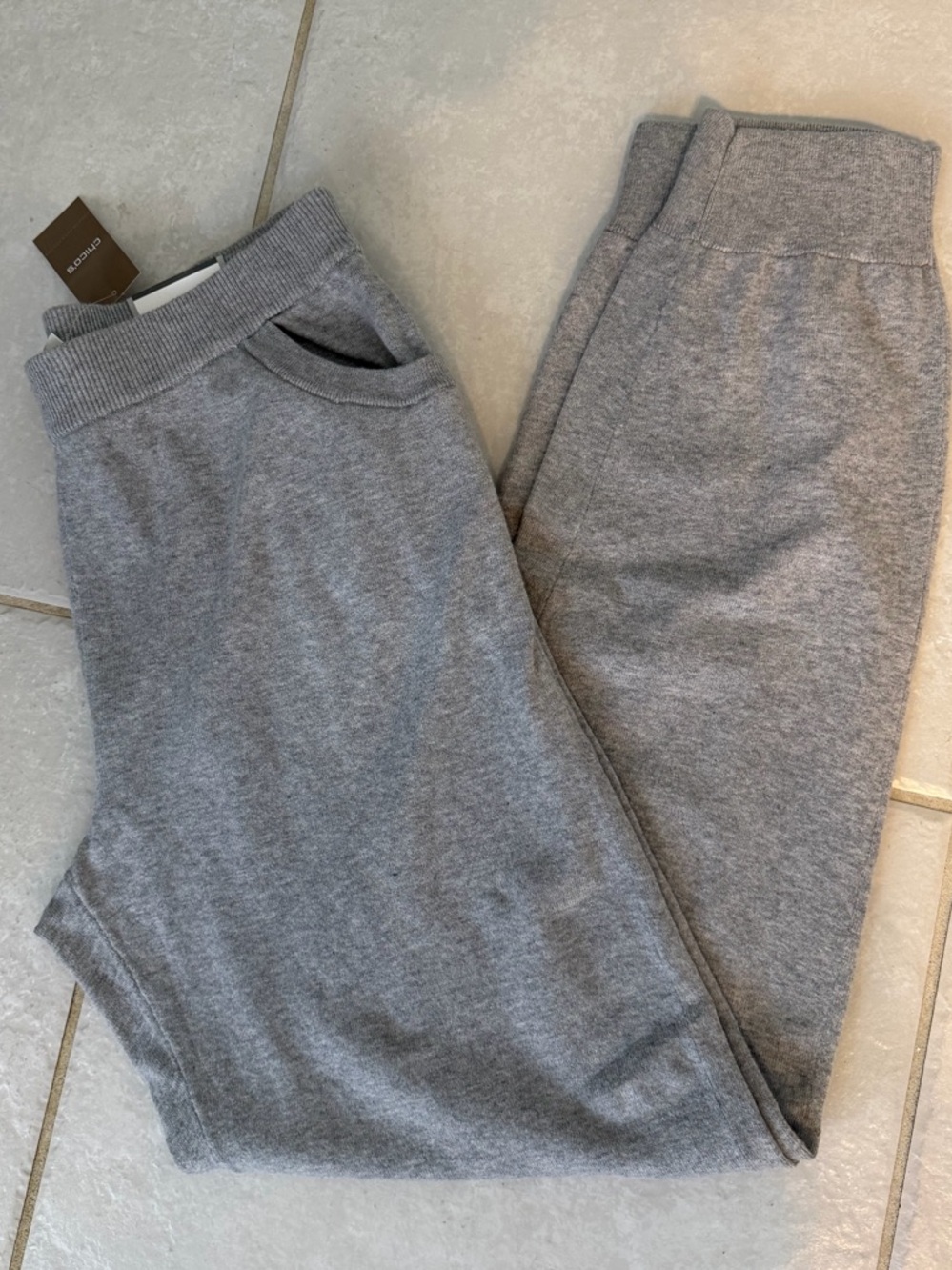 elegant “Cashmere luxe ankle pant” Knit jogger Grey M 8/10 Zenergy by Chico’s